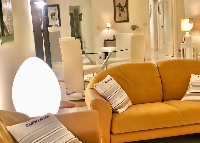 Splendide Et Spacieux Appartement, Face A La